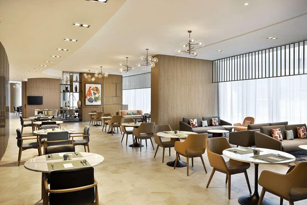 Hilton Garden Inn Dubai Business Bay Restoran foto